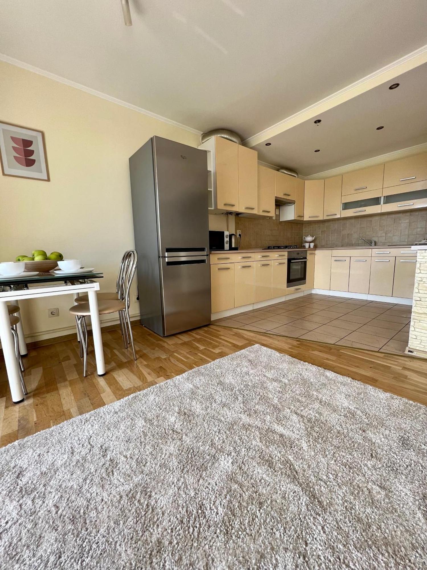 дружба поруч озеро та парк Apartment *